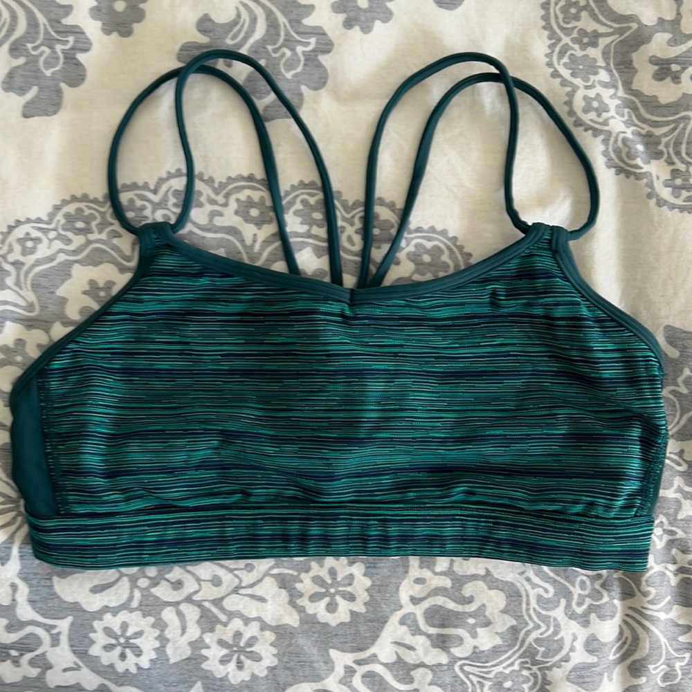 Lululemon sports bra